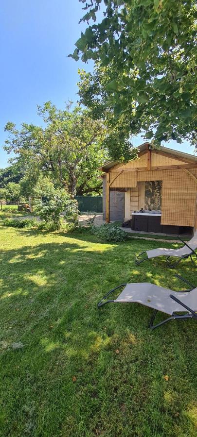 Holiday home Maison Confit